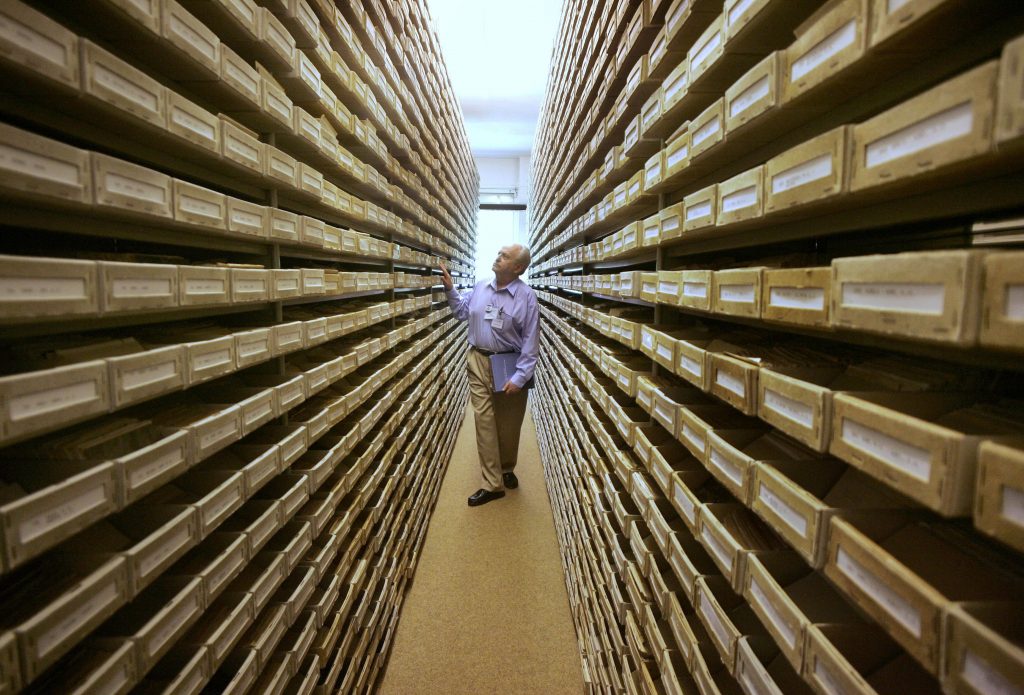 German Holocaust archive documents digitization